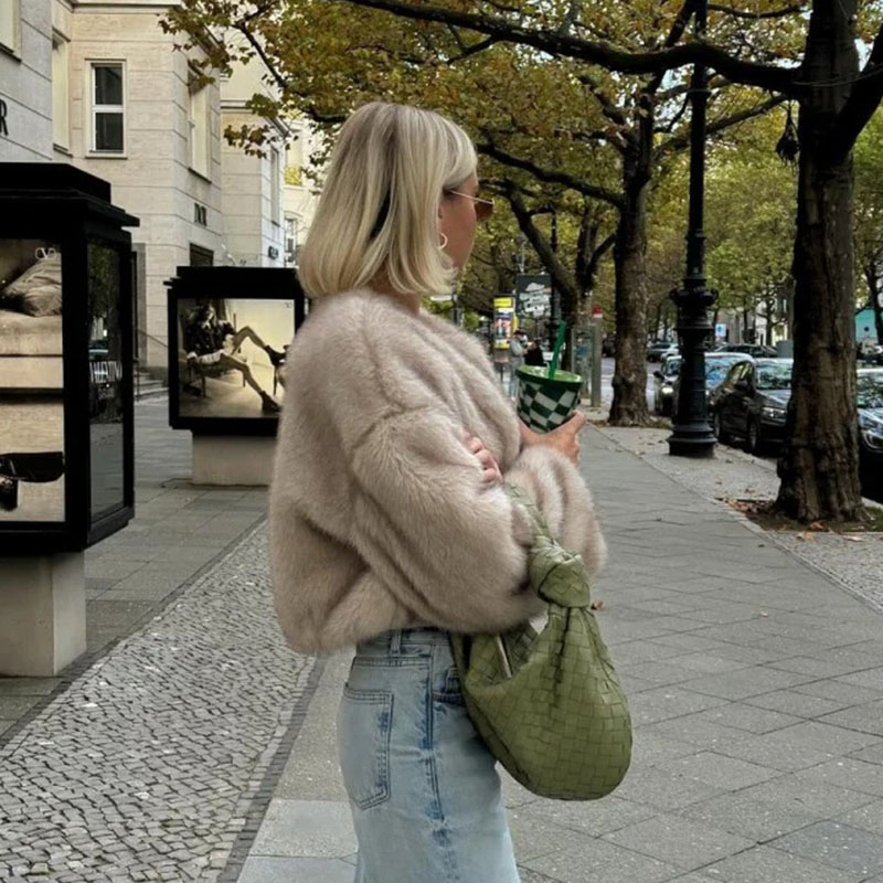 아이코닉 스트리트 패션 위크 명품 브랜드 가디언트 크롭 - Street Fashion Week 리뷰 및 가격